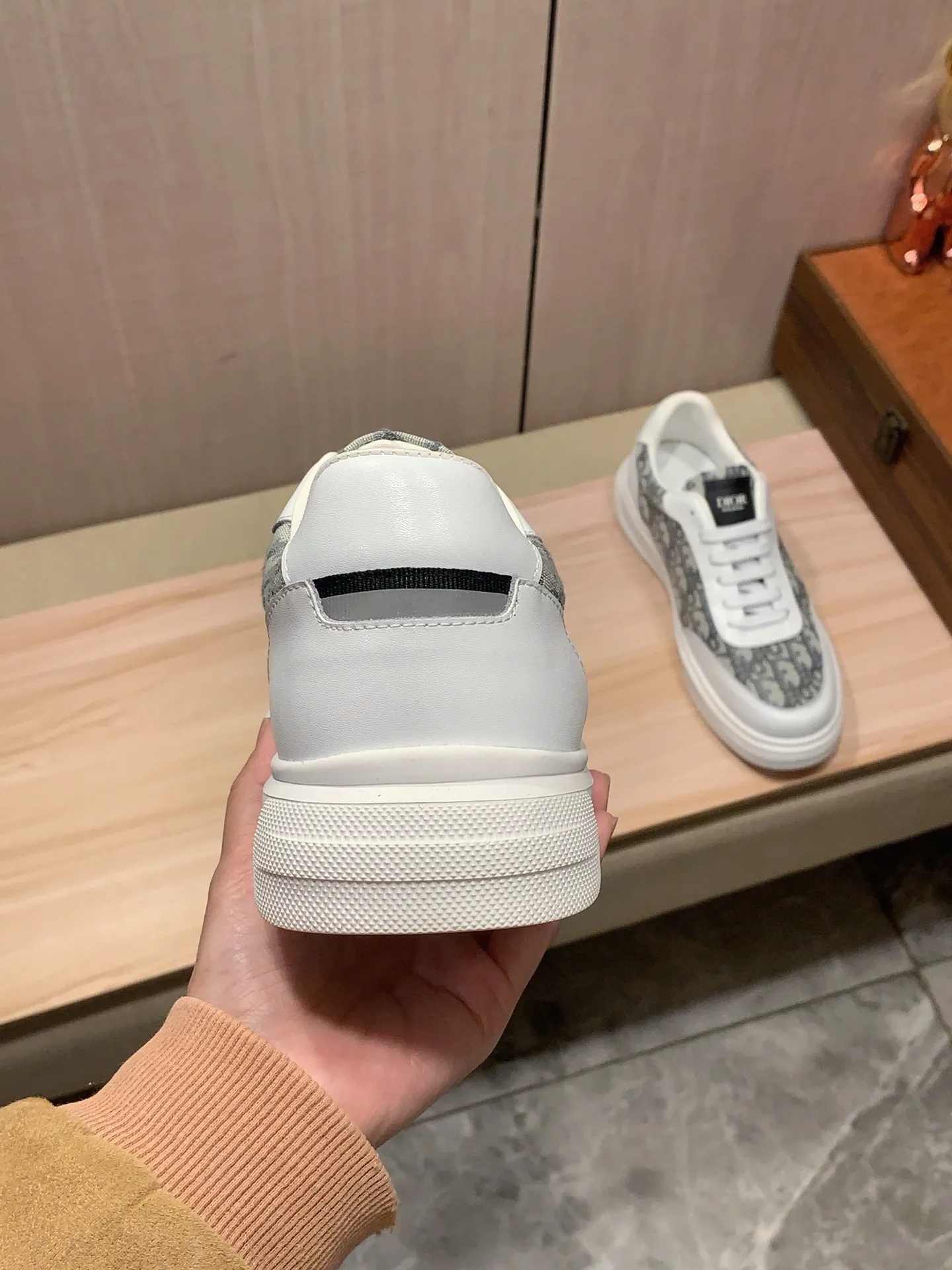 Men's men's shoes💰420💰💰🎩🎩[Lightning][Lightning] "Dior DIOR*" The latest • popular casual shoes, top brand [seduce] luxury ~ purchasing agency, top ~ quality. [Strong] The upper is made of imported breathable cowhide with material ➕ breathable sheepskin feet (•) and fine workmanship. The original stylish and stylish soft rubber wear-resistant and non-slip outsole is light and comfortable on the feet. The real thing looks better when photographed in person. 111: code: 38-44, 3️⃣ colors selected